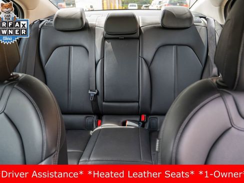 Used 2025 Genesis G70 2.5T image 21