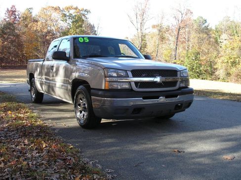Used 2005 Chevrolet Silverado 1500 LS image 1