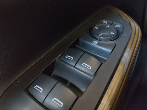 Used 2019 GMC Acadia SLE AWD/4WD image 27
