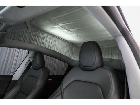 Used 2026 Tesla Model Y Long Range RWD image 39