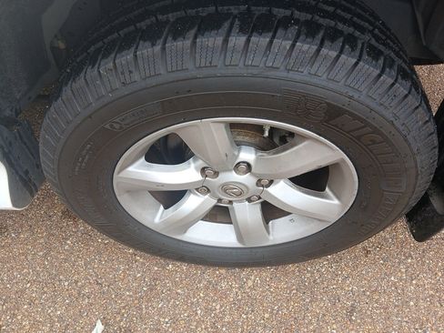 Used 2013 Lexus GX 460 image 17