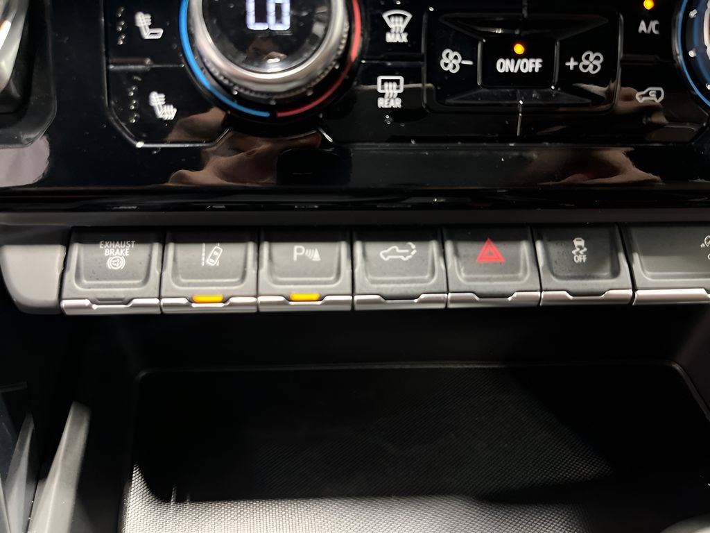 Used 2025 GMC Sierra 3500 Denali Ultimate AWD/4WD image 21