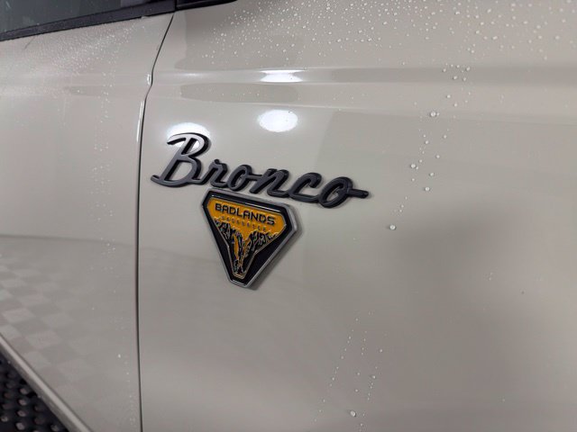 Used 2025 Ford Bronco Badlands AWD/4WD image 17