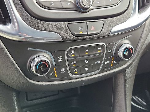 Used 2023 Chevrolet Equinox LT image 15