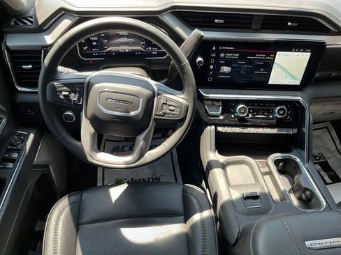 Used 2025 GMC Sierra 3500 Denali w/ Denali Reserve Package AWD/4WD image 22