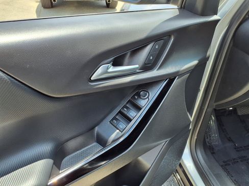 Used 2025 Chevrolet Equinox LT FWD image 15