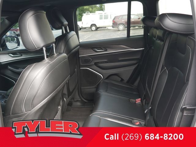 Used 2024 Jeep Grand Cherokee Limited 4xe AWD/4WD image 39