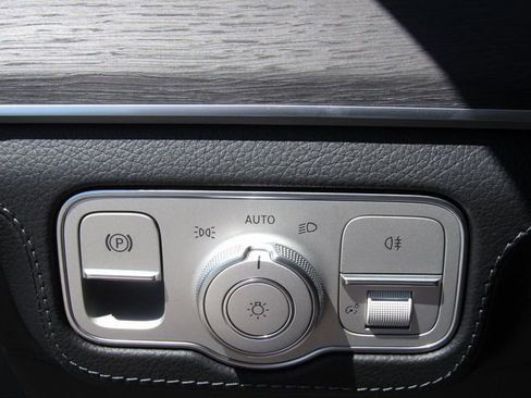Used 2025 Mercedes-Benz GLE 53 AMG 4MATIC Coupe image 37
