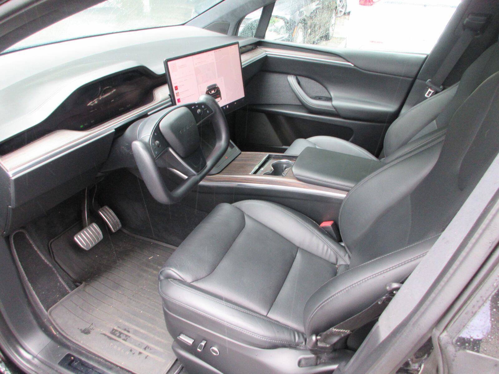 Used 2023 Tesla Model X AWD/4WD image 8