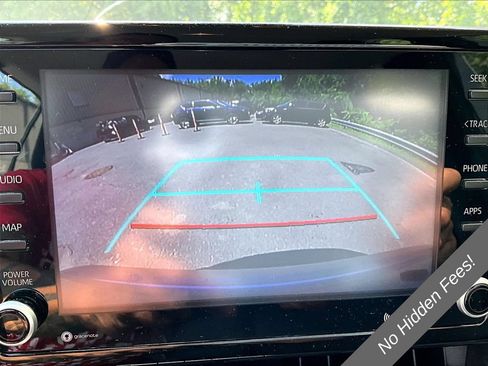 Used 2022 Toyota Corolla LE FWD image 15