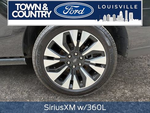 Used 2025 Ford Expedition Max Platinum w/ Driver's Package AWD/4WD image 8