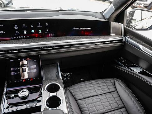 Used 2025 Cadillac Escalade V AWD/4WD image 16
