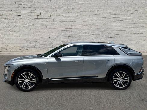 Certified 2025 Cadillac Lyriq Luxury RWD image 2