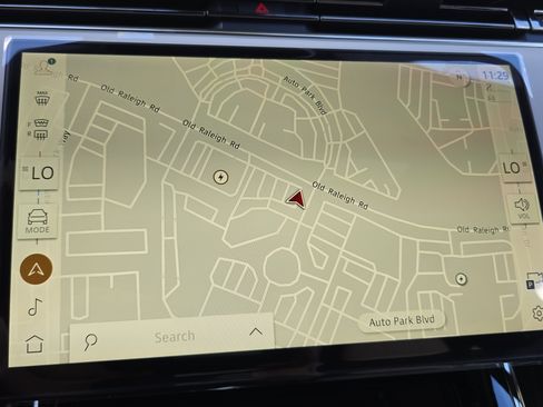 New 2025 Land Rover Range Rover Sport Dynamic SE image 22