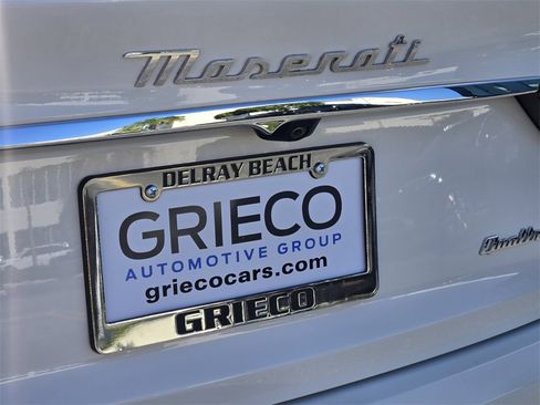 Used 2022 Maserati Quattroporte Modena image 8