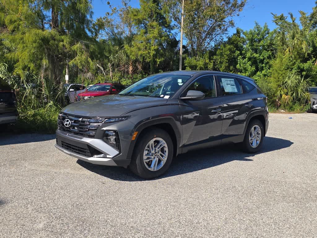 New 2026 Hyundai Tucson SE w/ Tow & Go Package FWD image 2