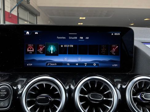 Used 2025 Mercedes-Benz GLA 250 image 37