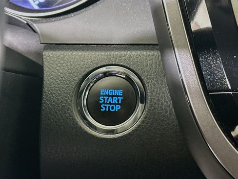 Used 2023 Toyota Camry SE w/ Convenience Package FWD image 20