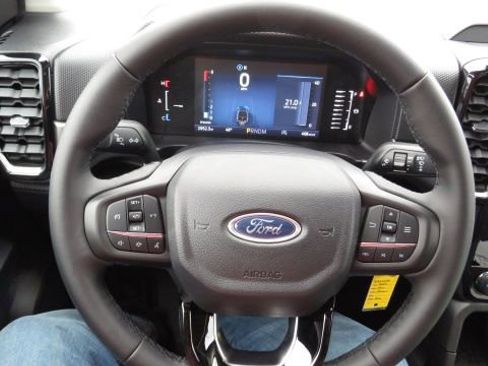 Used 2025 Ford Ranger XLT w/ FX4 Off-Road Package image 19