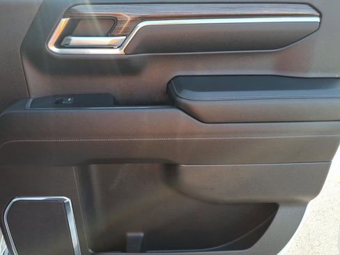 Used 2024 Chevrolet Silverado 1500 LT Trail Boss w/ Protection Package image 12