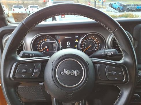 Used 2021 Jeep Gladiator Sport image 16