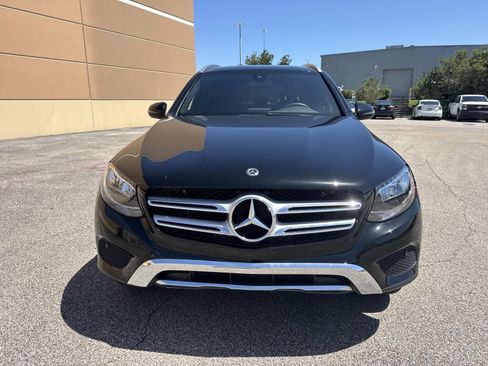 Used 2018 Mercedes-Benz GLC 300 image 2