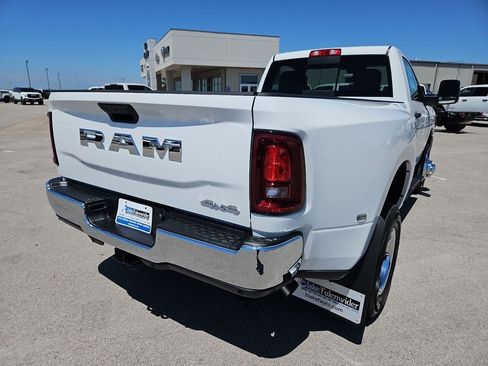 New 2026 RAM 3500 Tradesman AWD/4WD image 7