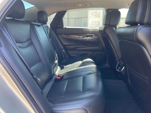 Used 2014 Cadillac XTS Luxury image 25