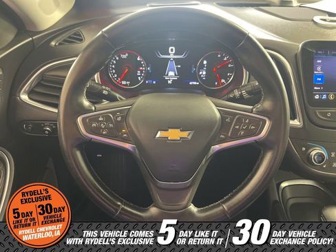 Used 2024 Chevrolet Malibu LT FWD image 12