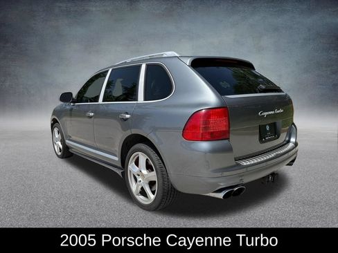 Used 2005 Porsche Cayenne Turbo AWD/4WD image 4