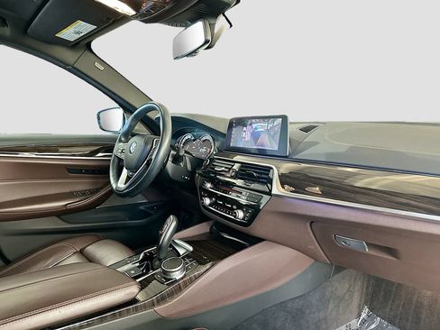 Used 2019 BMW 530i xDrive w/ Premium Package AWD/4WD image 30