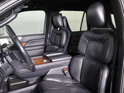 Used 2022 Lincoln Navigator Reserve AWD/4WD image 34