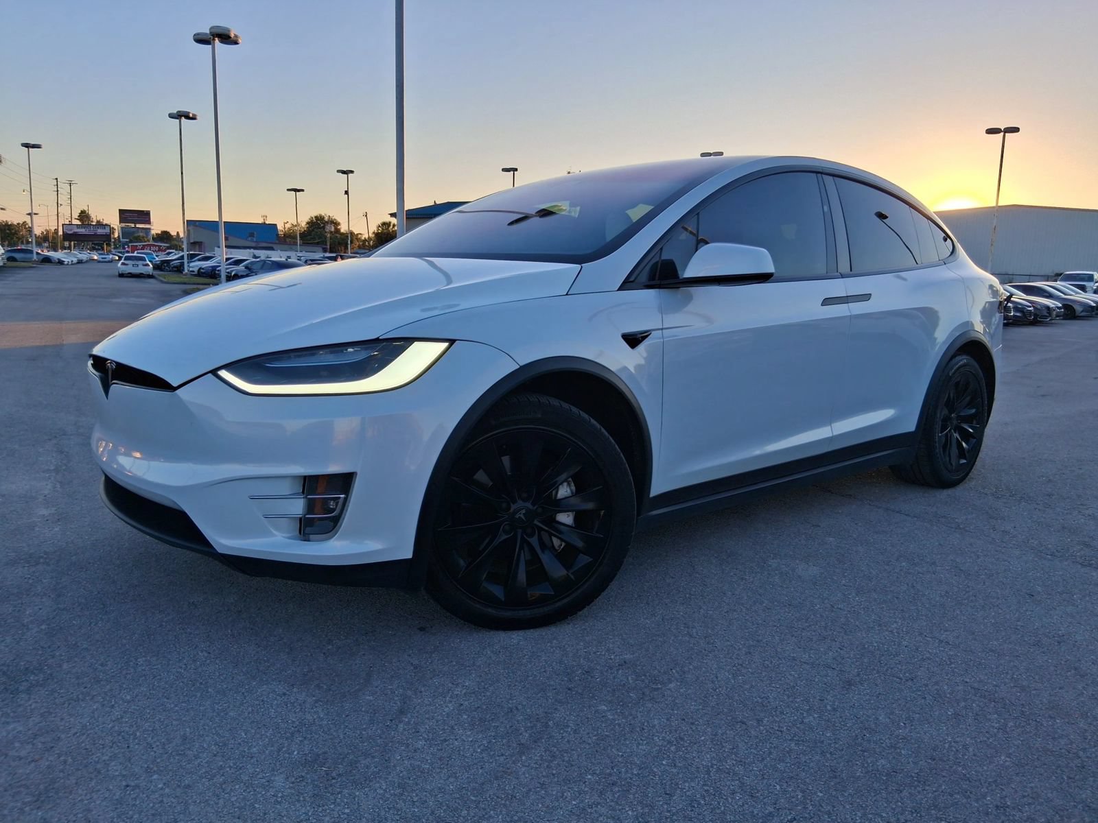 Used 2020 Tesla Model X Long Range AWD/4WD image 3