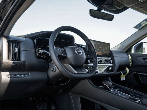 New 2026 Nissan Pathfinder Platinum AWD/4WD image 20