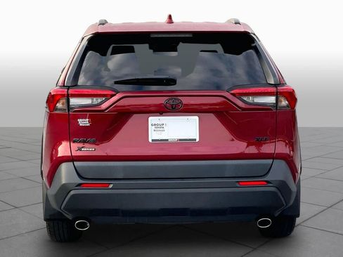 Used 2024 Toyota RAV4 XLE w/ Convenience Package FWD image 5
