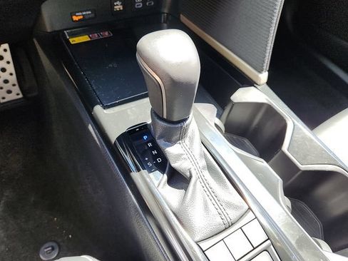 Used 2025 Toyota Camry SE FWD image 15