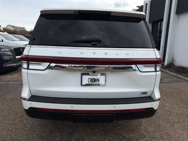Used 2024 Lincoln Navigator Reserve AWD/4WD image 8