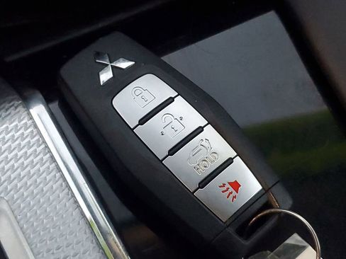 Used 2022 Mitsubishi Outlander SEL image 37