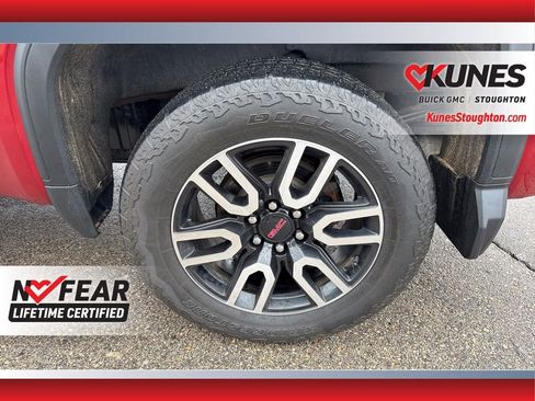 Used 2023 GMC Sierra 1500 AT4 w/ Technology Package image 18