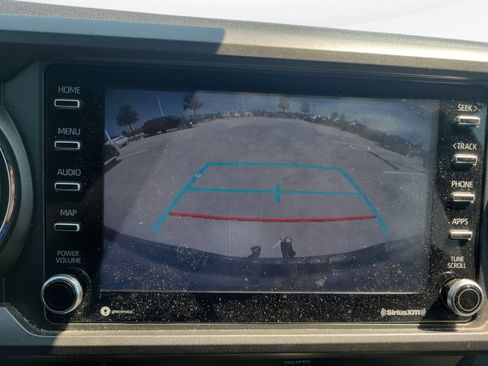 Used 2020 Toyota Tacoma TRD Off-Road w/ Technology Package AWD/4WD image 22