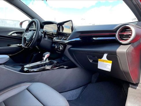 New 2026 Chevrolet Trax RS w/ Sunroof Package FWD image 9