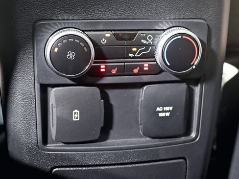 Used 2023 Ford Explorer Limited w/ Equipment Group 301A AWD/4WD image 25