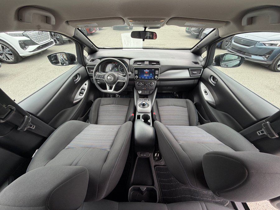 Used 2025 Nissan Leaf S FWD image 19