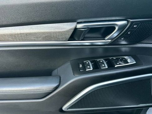 Used 2022 Kia Telluride SX w/ SX Prestige Package image 13