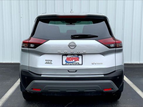 Used 2023 Nissan Rogue SV AWD/4WD image 4