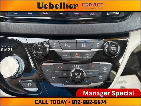 Used 2022 Chrysler Pacifica Touring-L FWD image 28