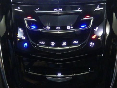 Used 2017 Cadillac Escalade Platinum AWD/4WD image 18