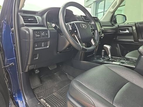 Used 2020 Toyota 4Runner TRD Off-Road Premium w/ Moonroof Package AWD/4WD image 37
