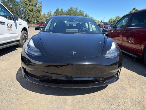Used 2018 Tesla Model 3 Long Range RWD image 8