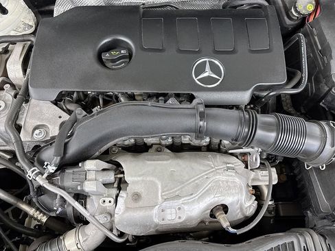 Used 2021 Mercedes-Benz GLA 250 image 28